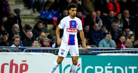 Mercato : Le PSG bloque le départ d'un titi.